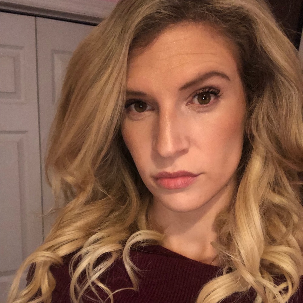 Meet your Posher, Alexandra